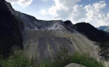  貴州甕安江界河國家級風景名勝區內違法開采磷礦