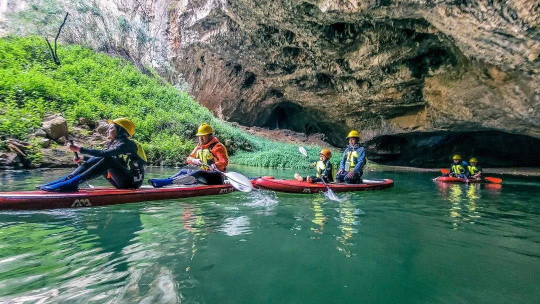 不用長途跋涉去海邊，昆明周邊居然就能槳板探洞？